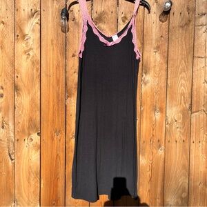 Gilligan O’Malley sleepwear black night gown with pink lace